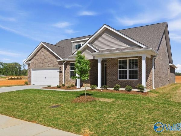 902 Ronnie Drive SE, Hartselle, AL 35640