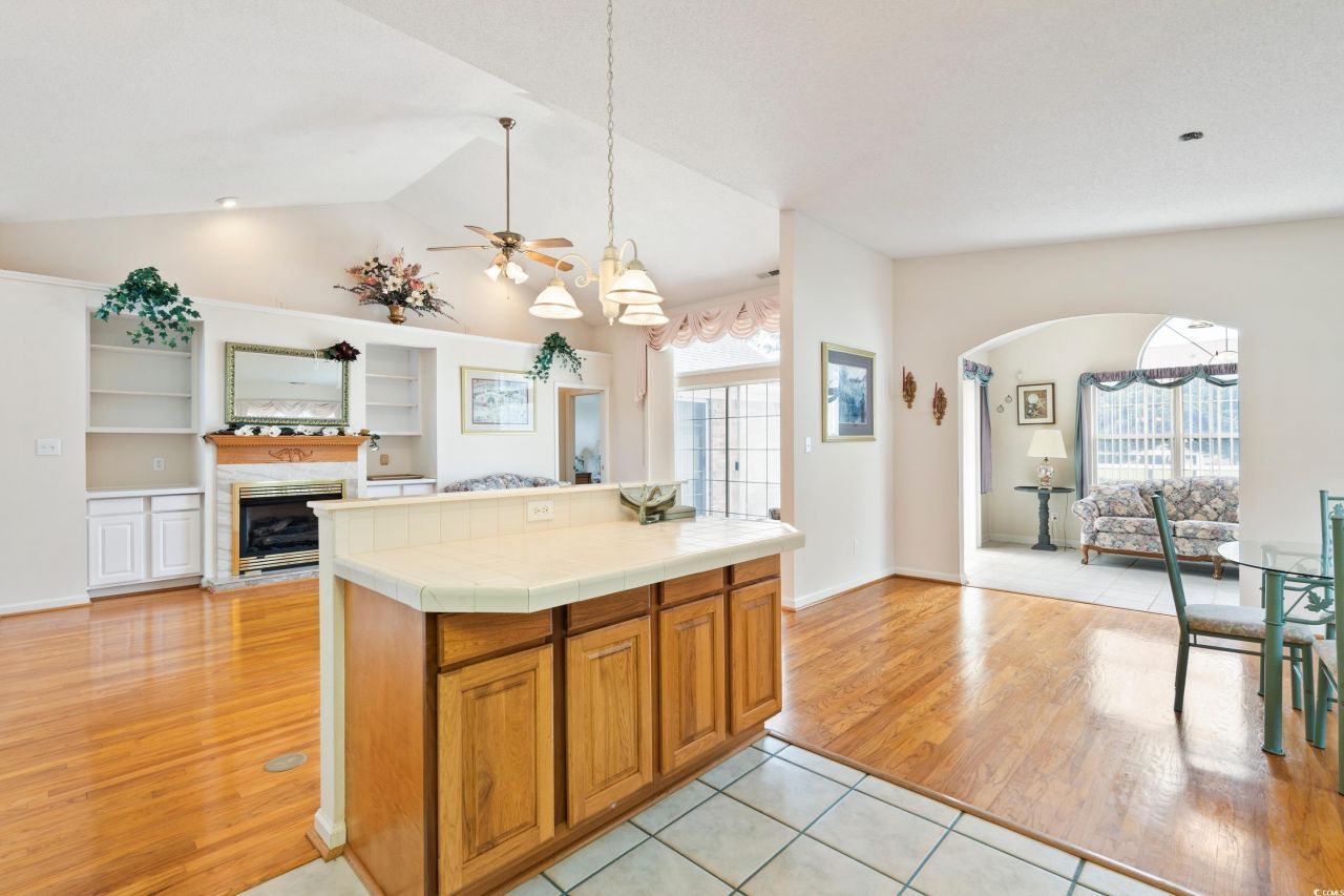 2443 Glen Dr. Photo 16