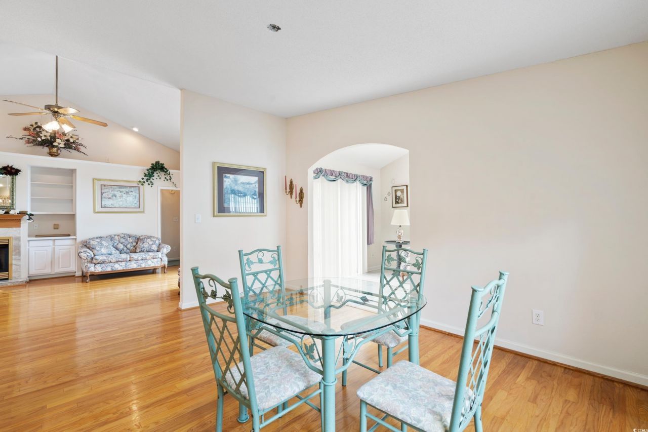 2443 Glen Dr. Photo 21