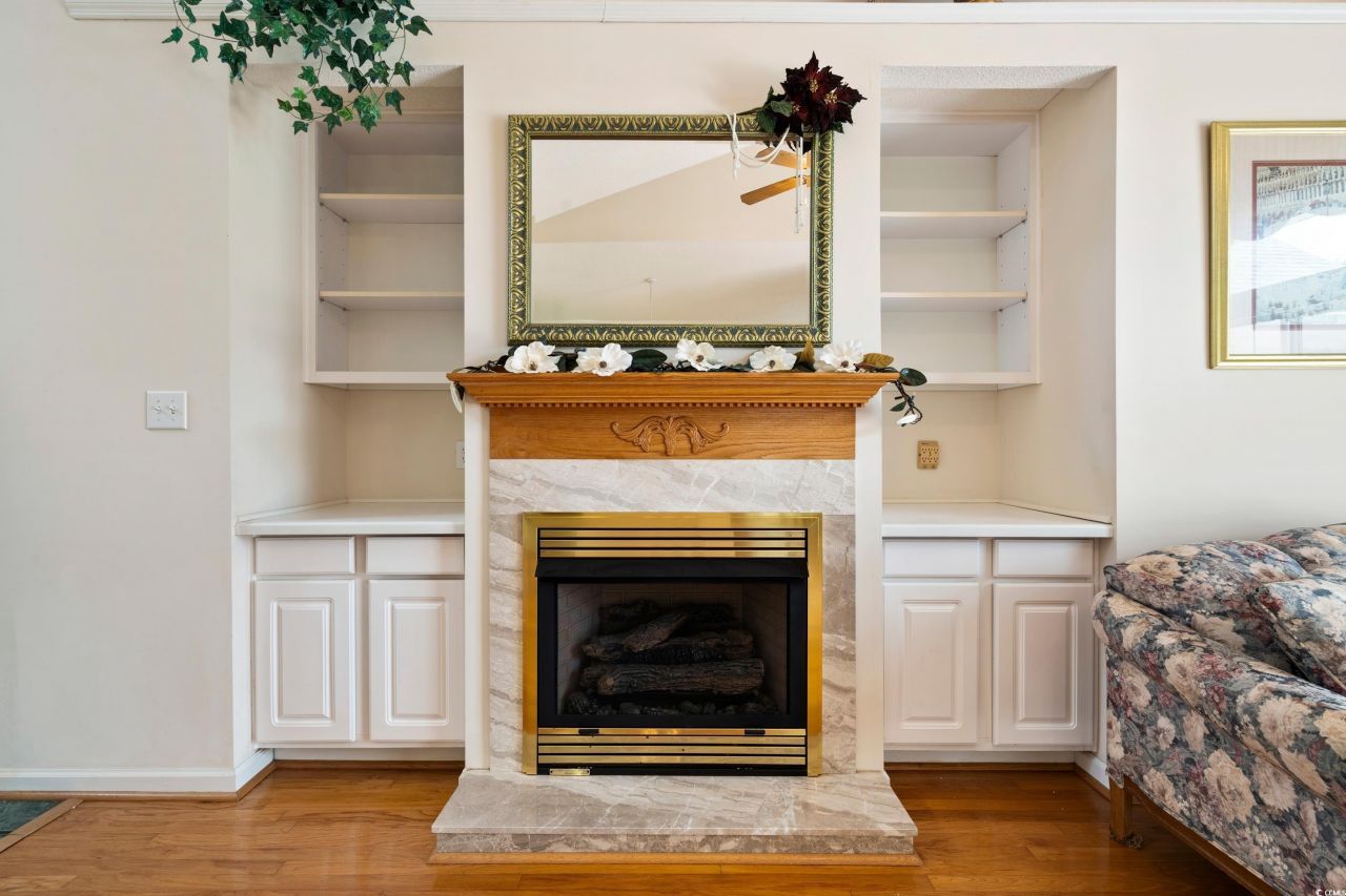 2443 Glen Dr. Photo 7