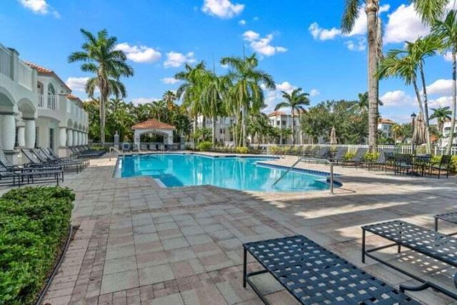 11015 Legacy Lane, Unit 303, Palm Beach Gardens, FL 33410 Photo