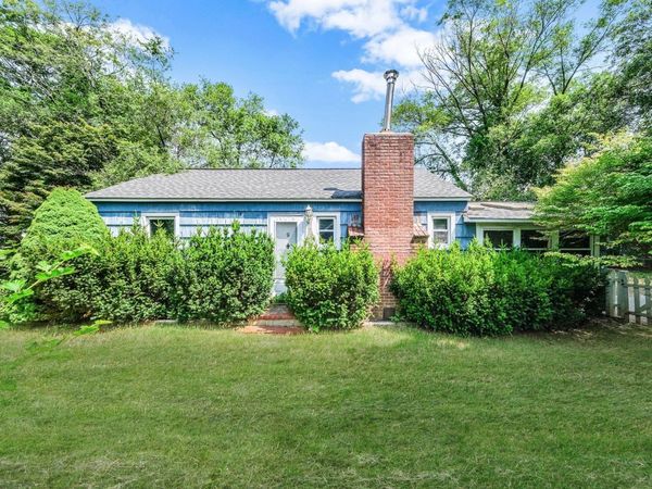 9 Private Road, Medford, NY 11763