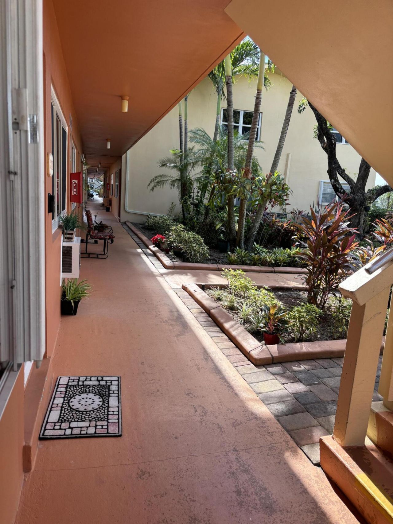 204 Salisbury I, Unit 204, West Palm Beach, FL 33417 Photo