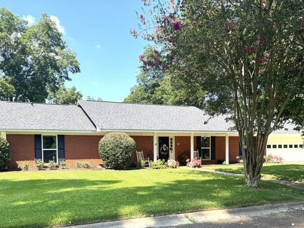 4 Sun Court, Natchez, MS 39120