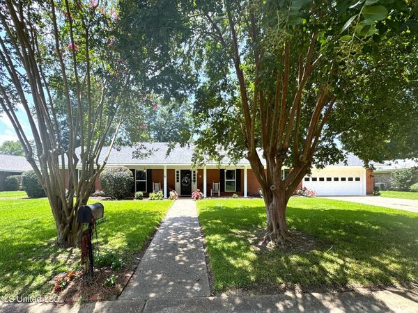 4 Sun Court, Natchez, MS 39120