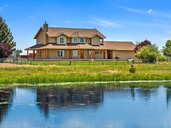 10934 SW Fleming Road, Powell Butte, OR 97753