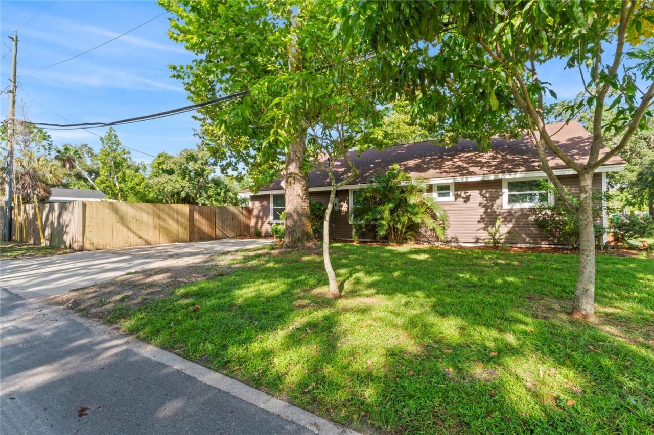 1127 Wyatt Street N, Clearwater, FL 33756 Photo