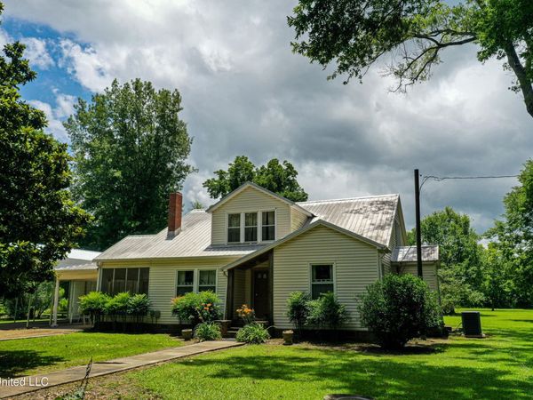 85 Barrack Road, Yazoo City, MS 39194