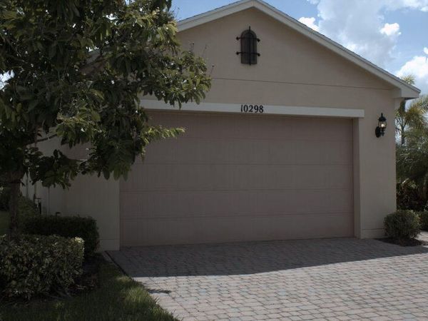 10298 SW Silverberry Court E, Port Saint Lucie, FL 34987