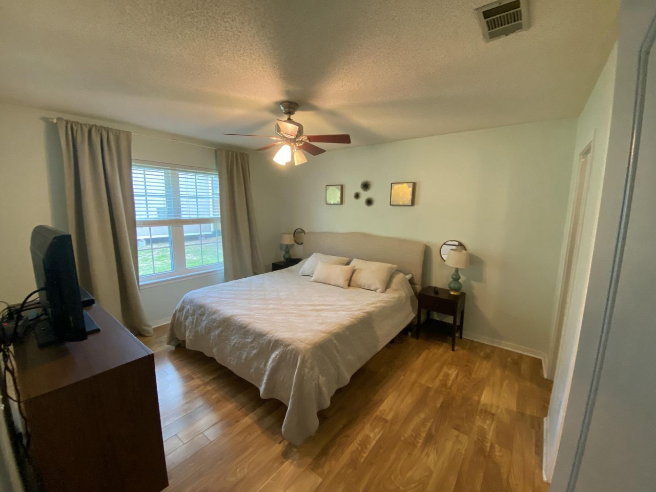 1304 Cadet Court Photo 11