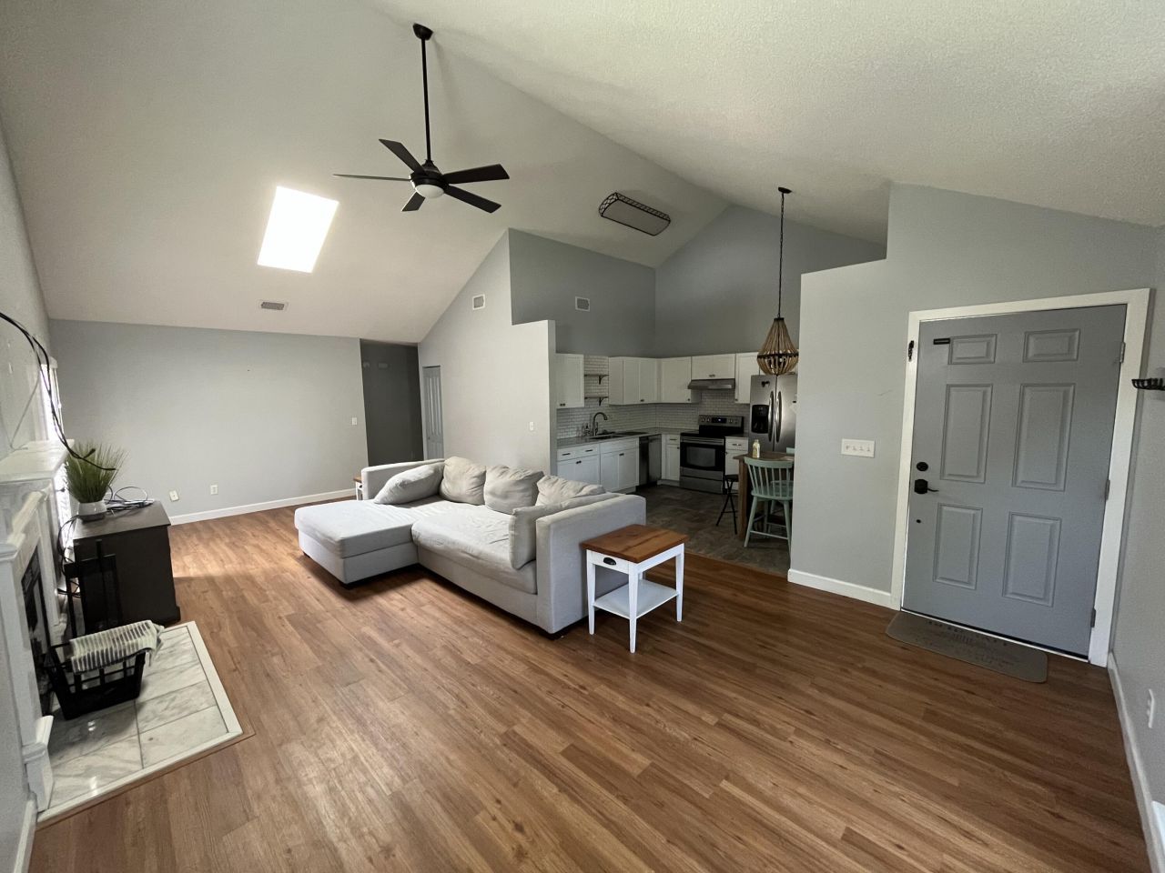 1304 Cadet Court Photo 6