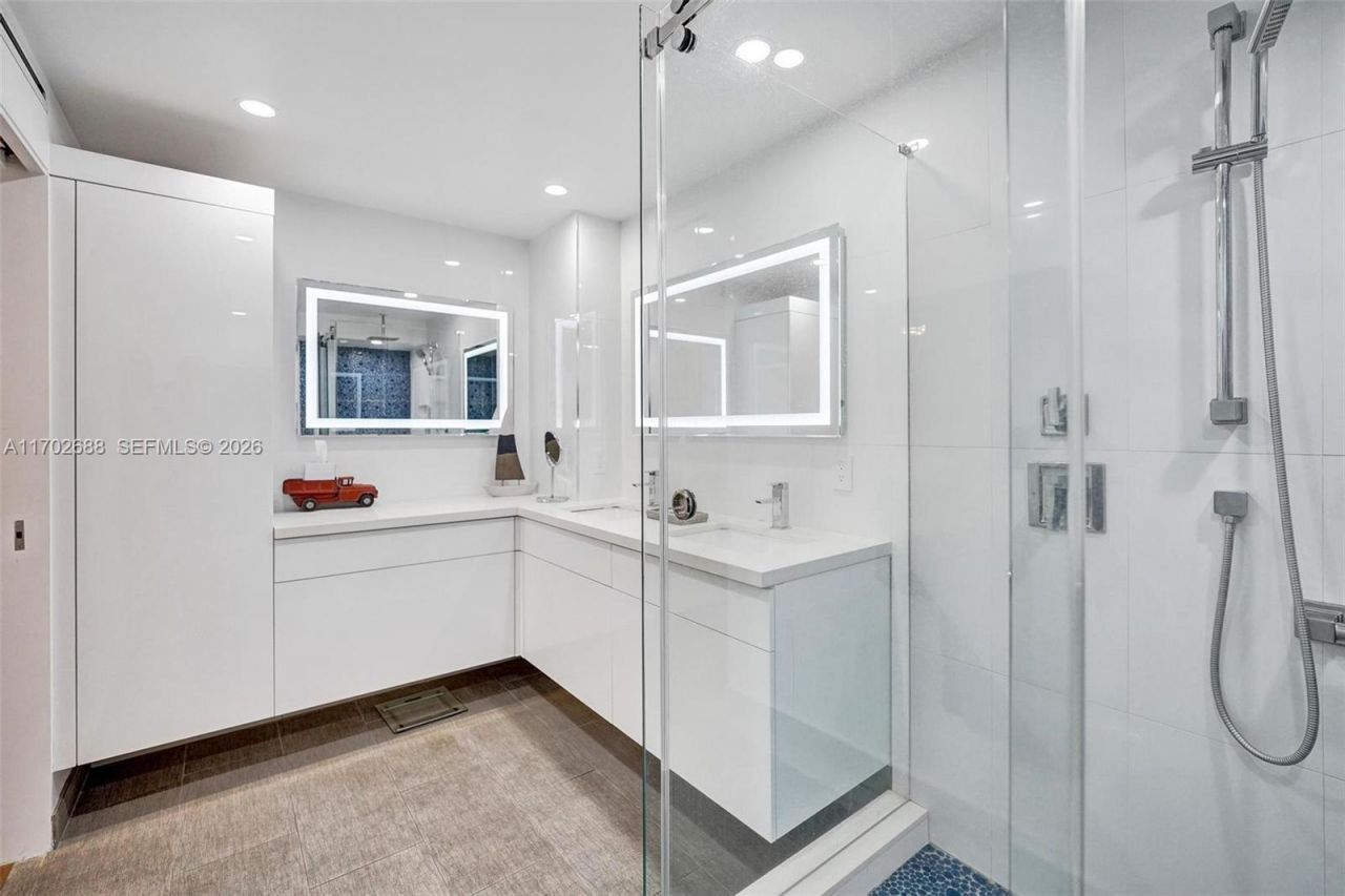 1901 N Ocean Blvd, Unit 8B, Fort Lauderdale, FL 33305 Photo