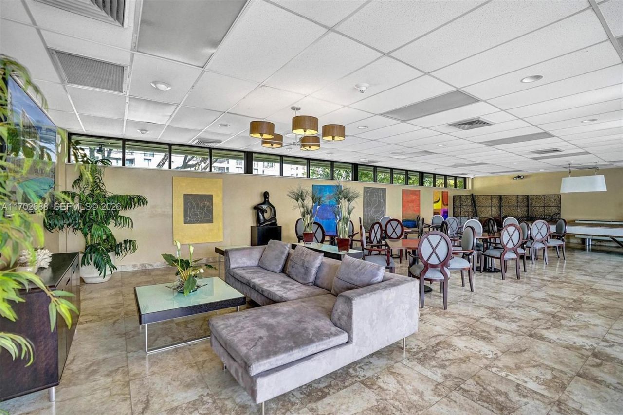 1901 N Ocean Blvd, Unit 8B, Fort Lauderdale, FL 33305 Photo