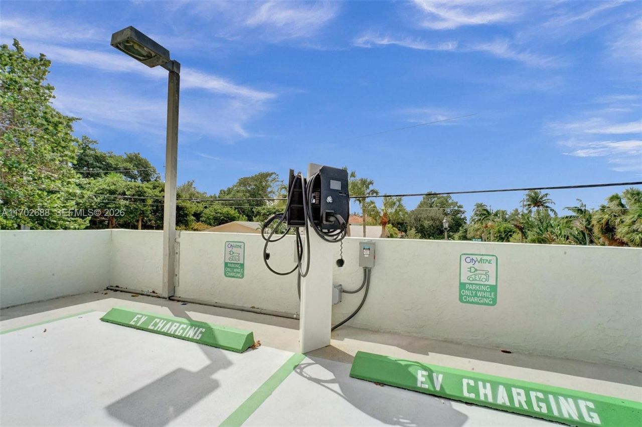 1901 N Ocean Blvd, Unit 8B, Fort Lauderdale, FL 33305 Photo