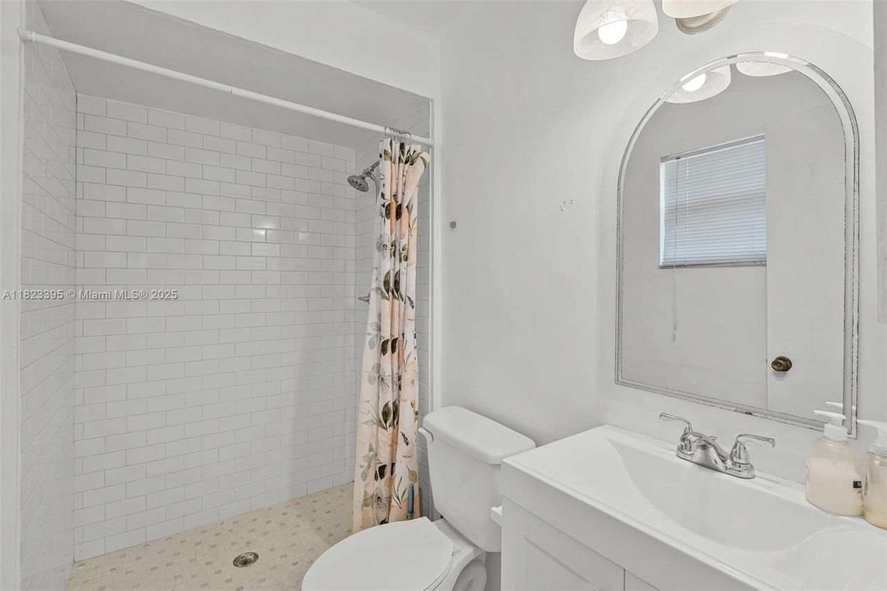 6021 Wedgewood Circle, Orlando, FL 32808 Photo