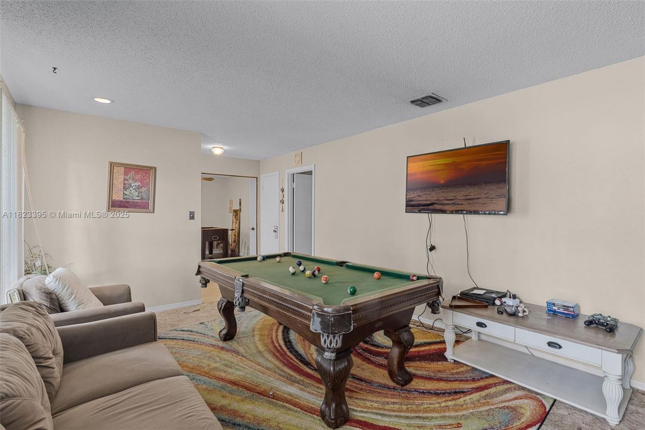 6021 Wedgewood Circle, Orlando, FL 32808 Photo