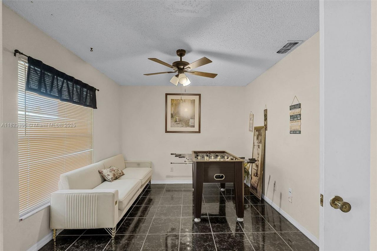 6021 Wedgewood Circle, Orlando, FL 32808 Photo