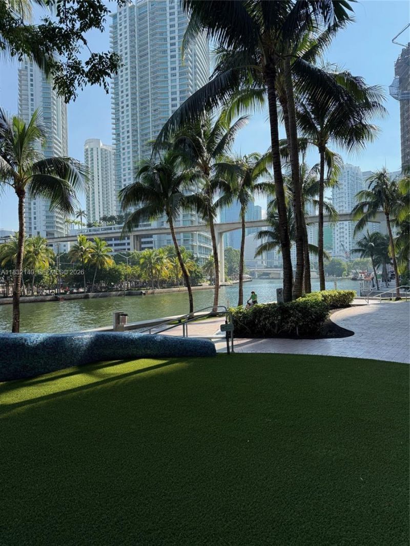 185 SW 7th St, Unit 2204, Miami, FL 33130 Photo