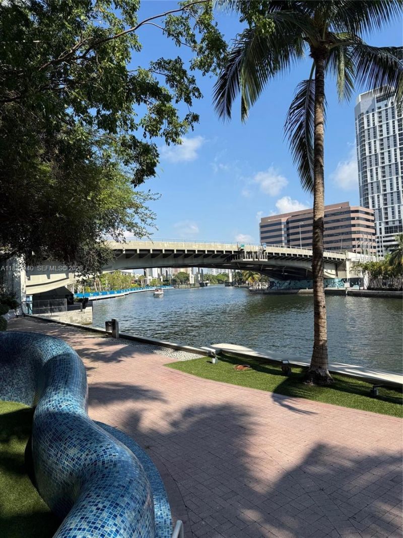 185 SW 7th St, Unit 2204, Miami, FL 33130 Photo