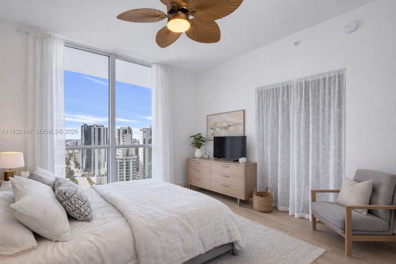 185 SW 7th St, Unit 2204, Miami, FL 33130 Photo