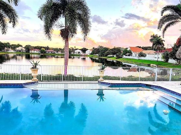 3460 SW 52nd St, Hollywood, FL 33312