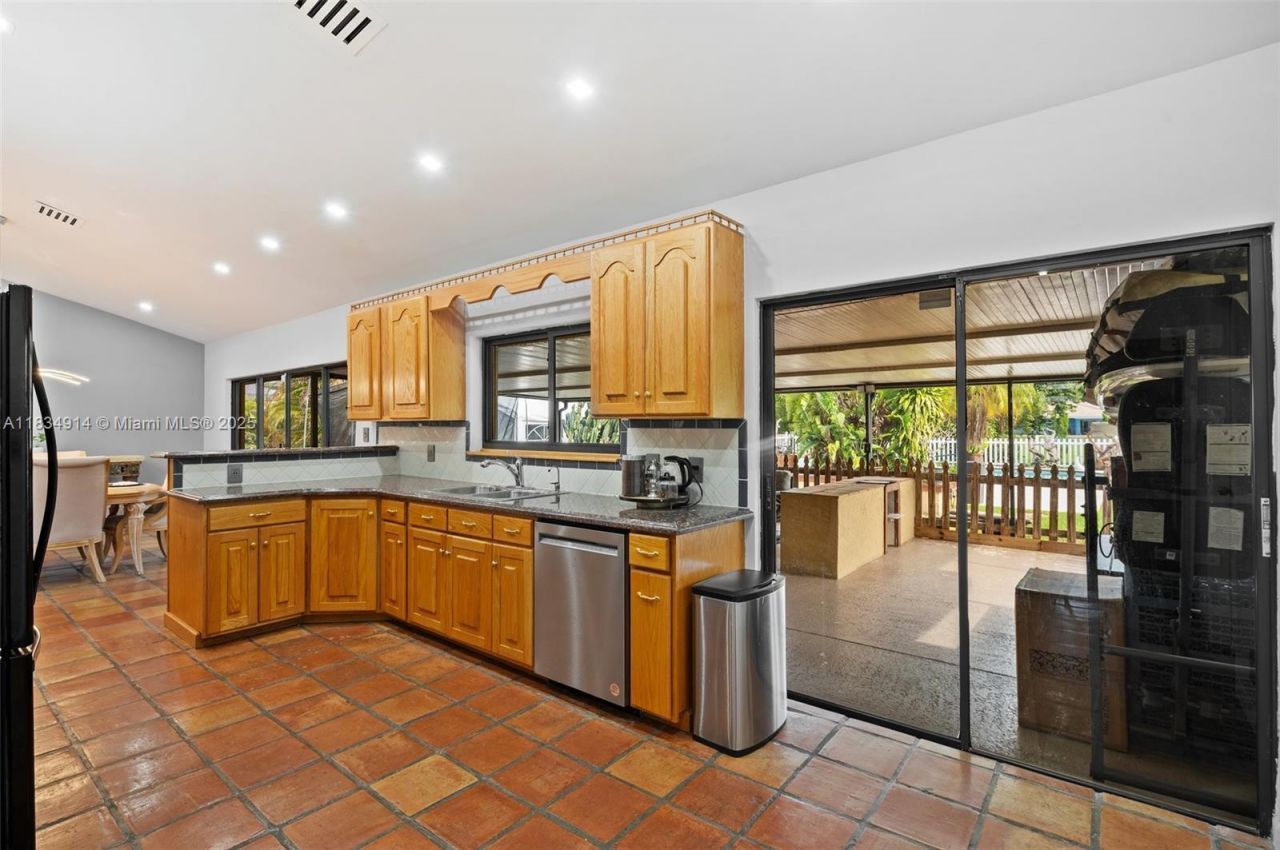 14040 SW 14th St, Davie, FL 33325 Photo