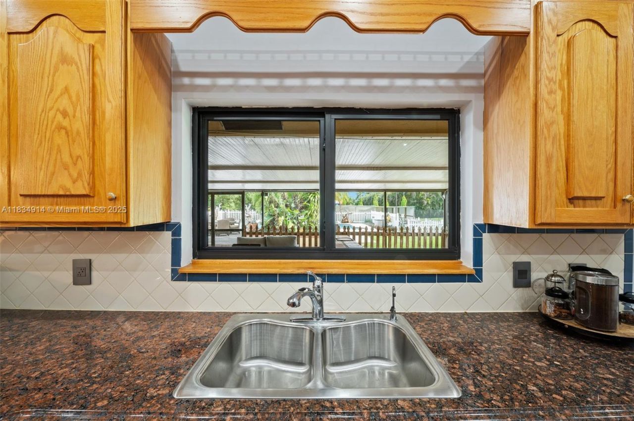 14040 SW 14th St, Davie, FL 33325 Photo