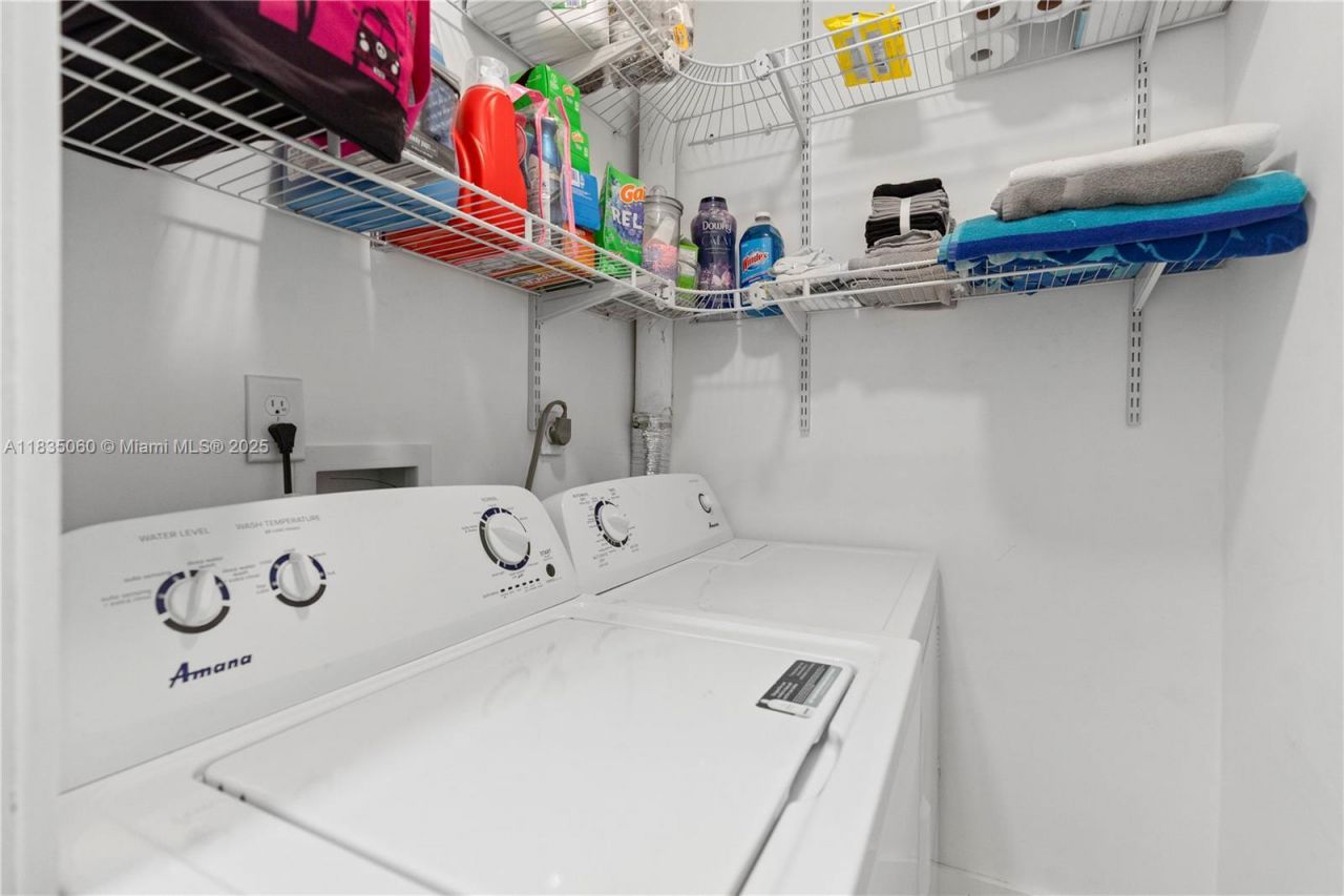 2418 NW 52nd St, Tamarac, FL 33309 Photo