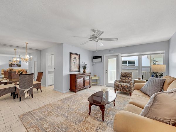 1110 N Riverside Drive, Unit 27, Pompano Beach, FL 33062