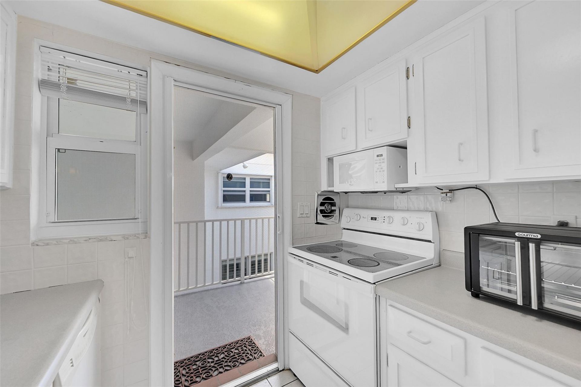 1110 N Riverside Drive, Unit 27, Pompano Beach, FL 33062 Photo