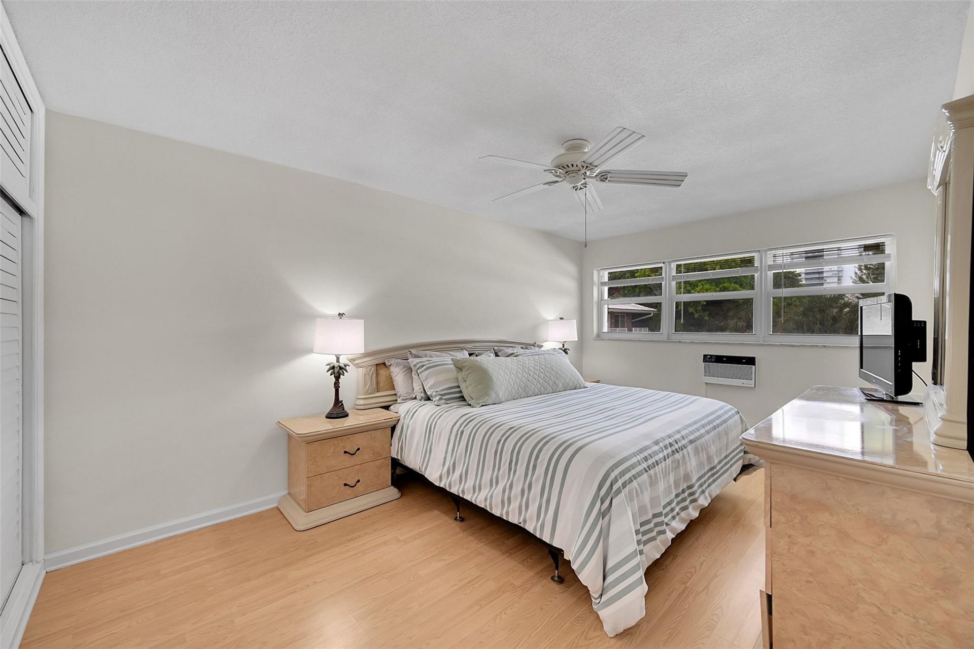 1110 N Riverside Drive, Unit 27, Pompano Beach, FL 33062 Photo