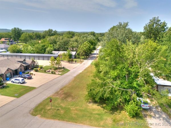 101 E 1st Street, Skiatook, OK 74070