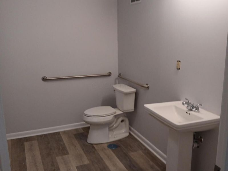 475 E Main Street, Unit A, Circleville, OH 43113 Photo 4