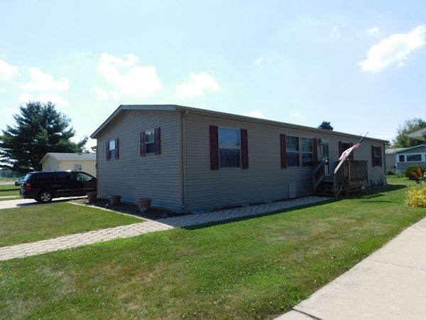 13 Hickory Lane, Sandwich, IL 60548