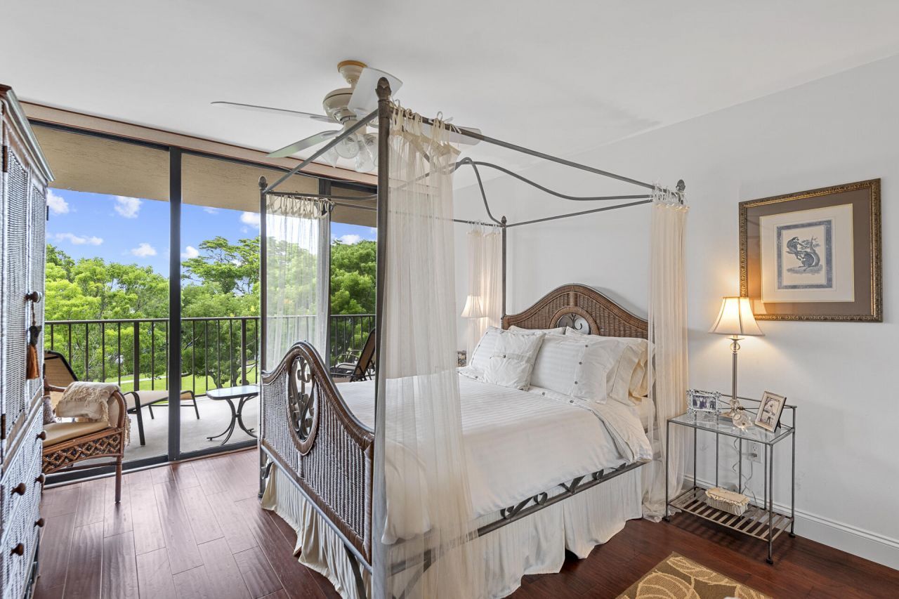 859 Jeffery Street, Unit 401, Boca Raton, FL 33487 Photo