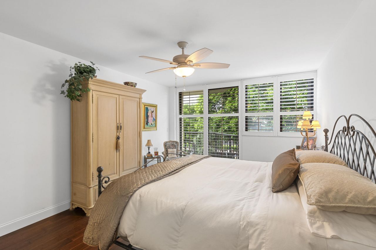 859 Jeffery Street, Unit 401, Boca Raton, FL 33487 Photo