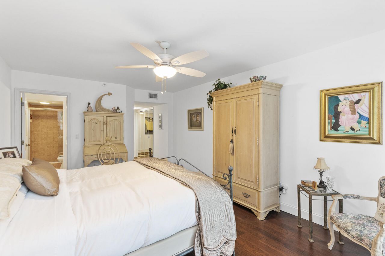 859 Jeffery Street, Unit 401, Boca Raton, FL 33487 Photo