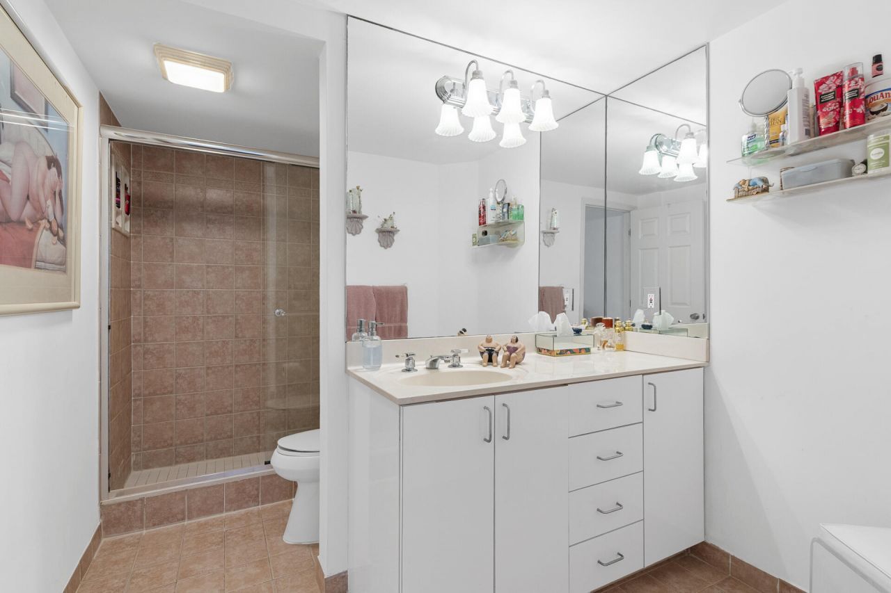 859 Jeffery Street, Unit 401, Boca Raton, FL 33487 Photo