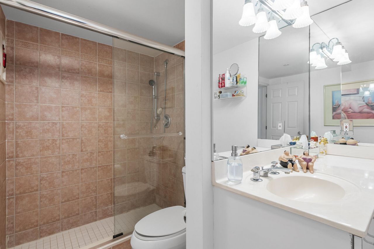859 Jeffery Street, Unit 401, Boca Raton, FL 33487 Photo