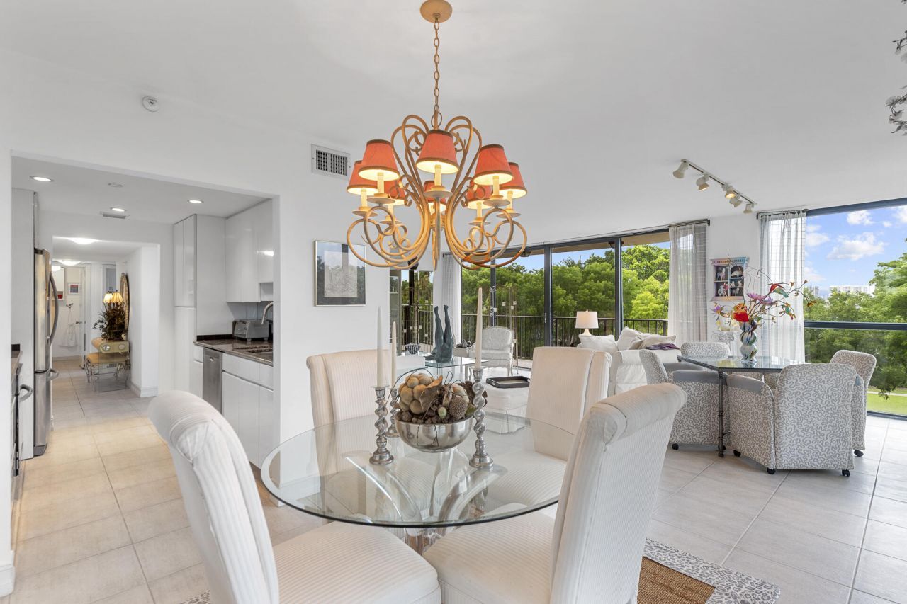 859 Jeffery Street, Unit 401, Boca Raton, FL 33487 Photo