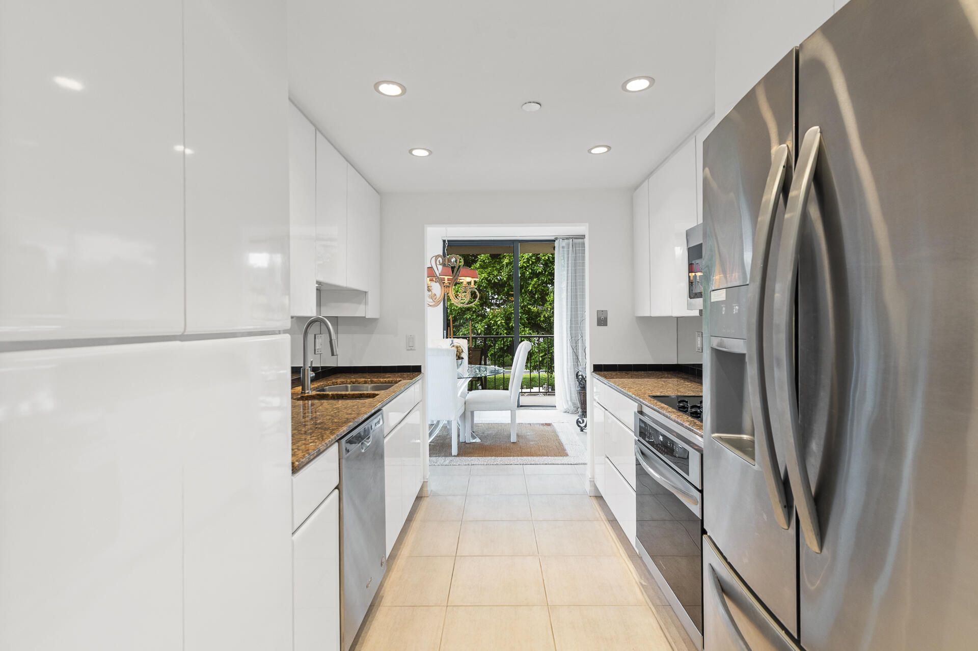 859 Jeffery Street, Unit 401, Boca Raton, FL 33487 Photo