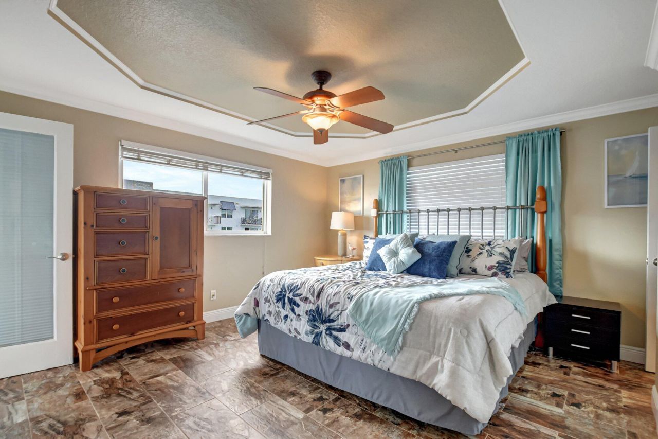 1206 S Lake Drive, Unit 504, Lantana, FL 33462 Photo