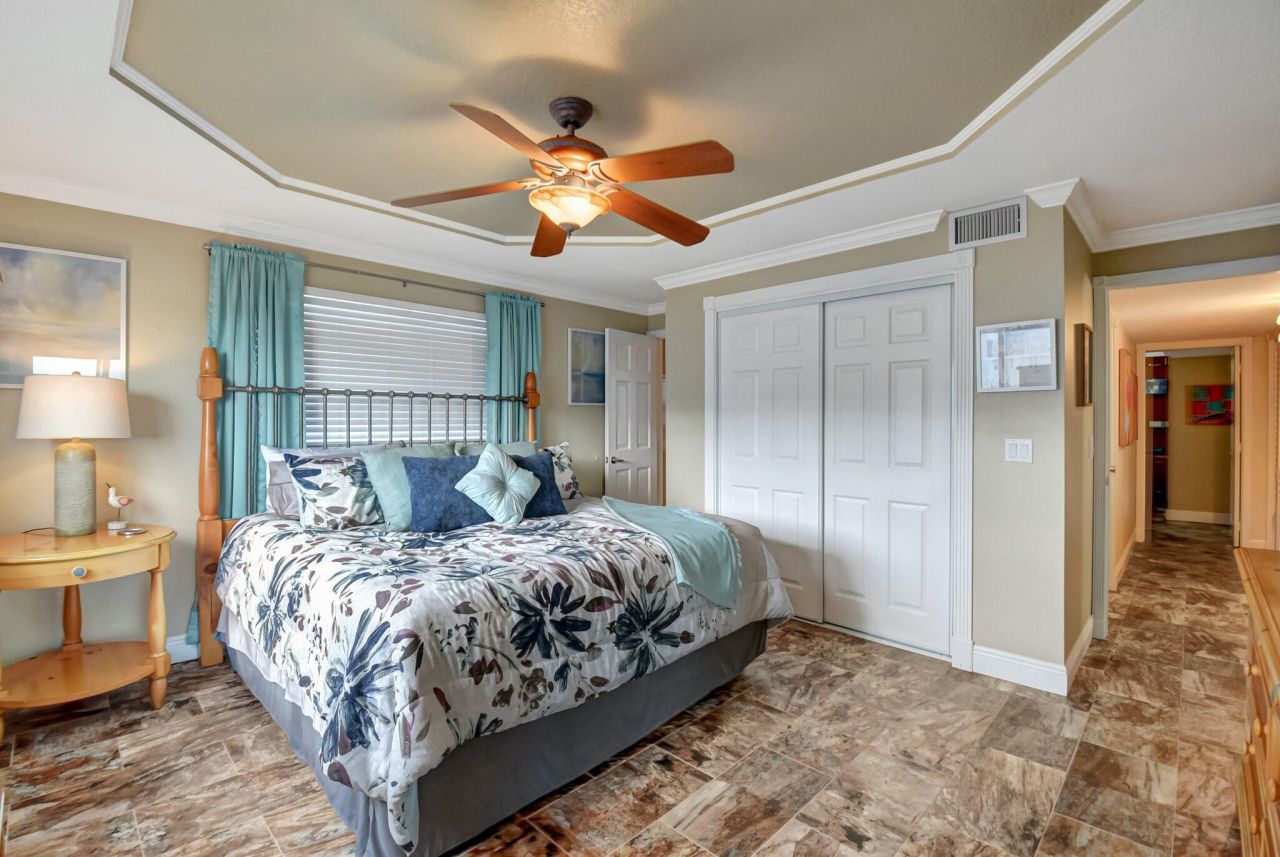 1206 S Lake Drive, Unit 504, Lantana, FL 33462 Photo