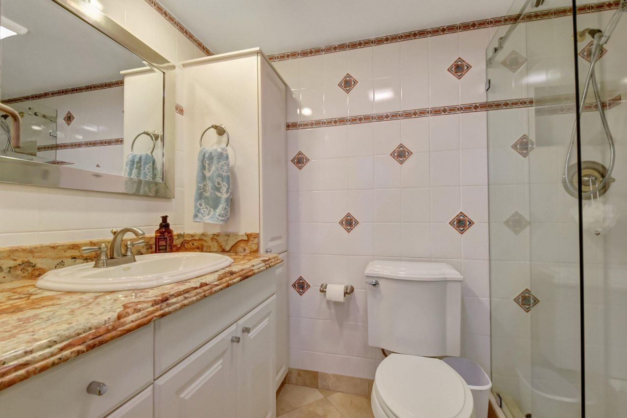 1206 S Lake Drive, Unit 504, Lantana, FL 33462 Photo