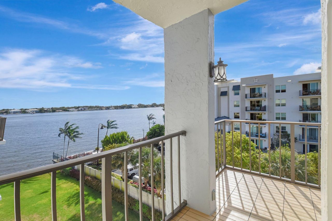 1206 S Lake Drive, Unit 504, Lantana, FL 33462 Photo