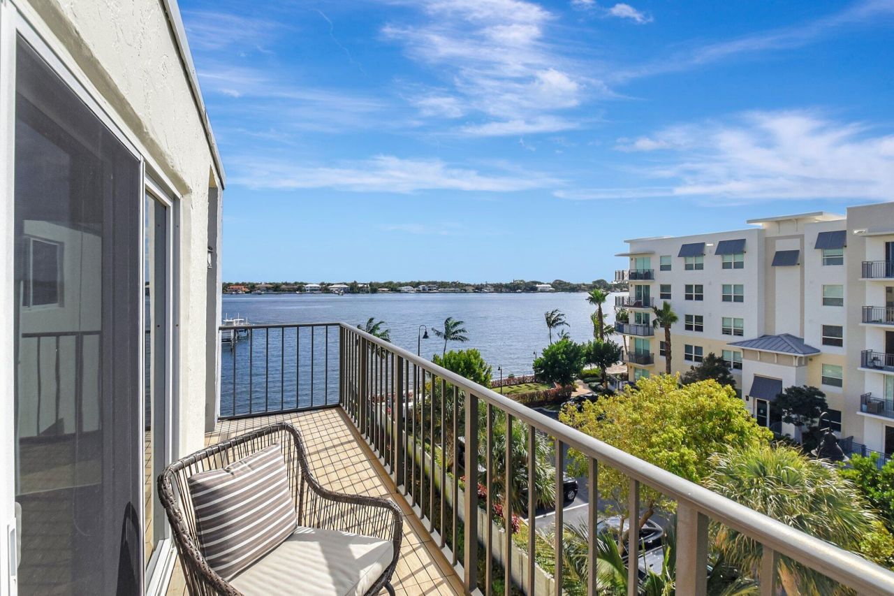 1206 S Lake Drive, Unit 504, Lantana, FL 33462 Photo