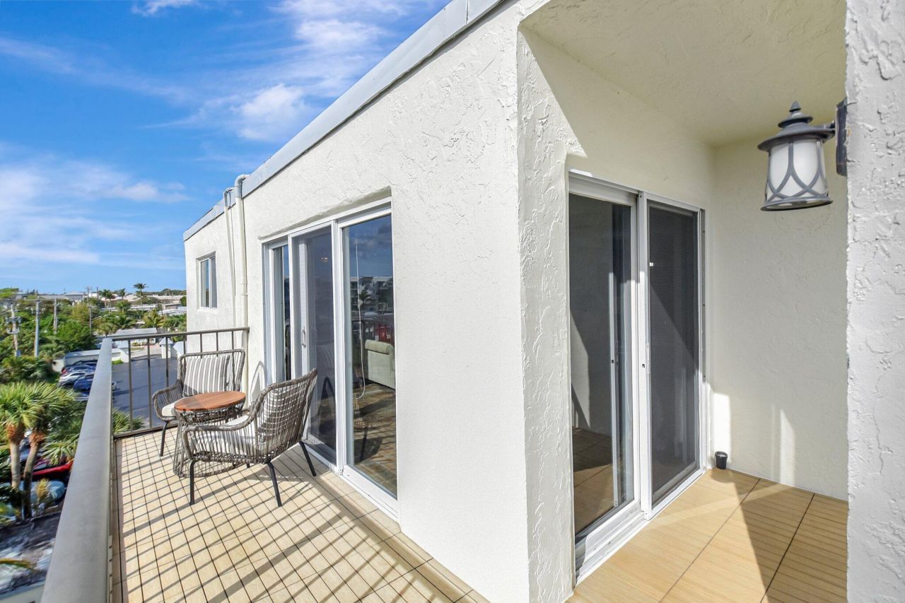 1206 S Lake Drive, Unit 504, Lantana, FL 33462 Photo