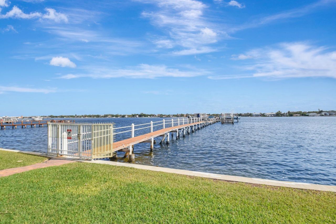 1206 S Lake Drive, Unit 504, Lantana, FL 33462 Photo