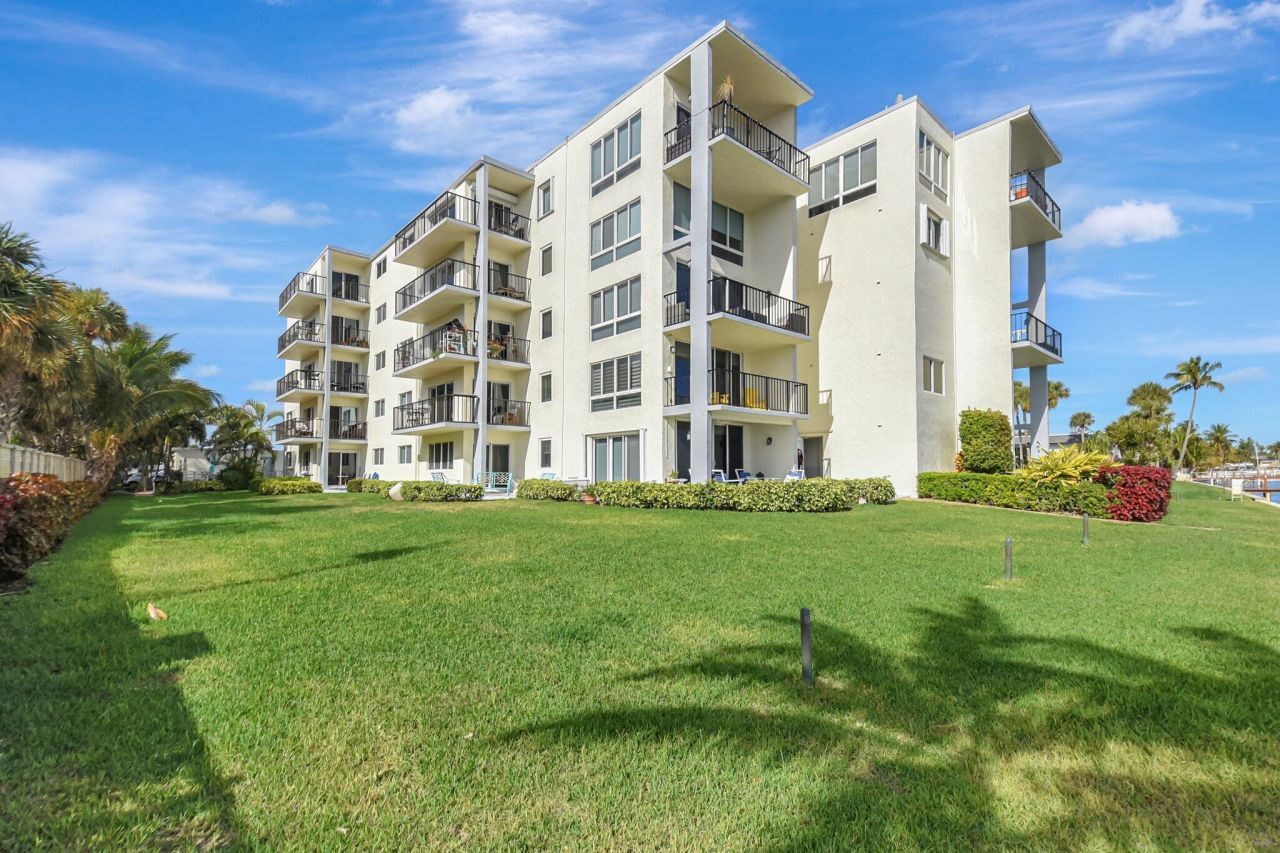 1206 S Lake Drive, Unit 504, Lantana, FL 33462 Photo