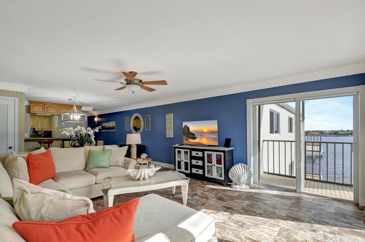 1206 S Lake Drive, Unit 504, Lantana, FL 33462 Photo